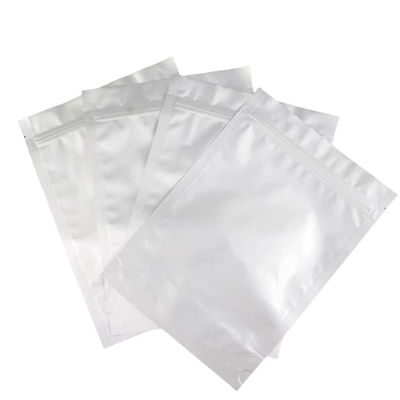 กระเป๋าสะพายแผ่นอัลลูมิเนียม MOQ 100pcs อัลลูมิเนียมเงิน Zip Lock กระเป๋าสะพายสําหรับแท็บเล็ต 50